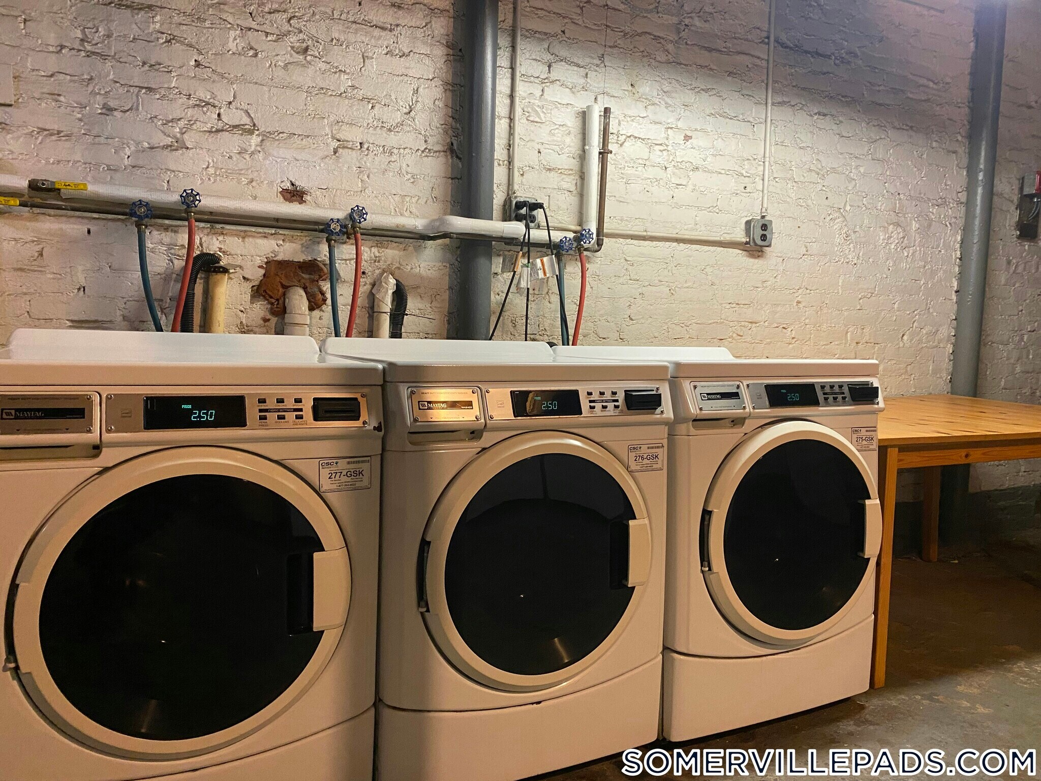 Building Photo - 136 Highland Ave