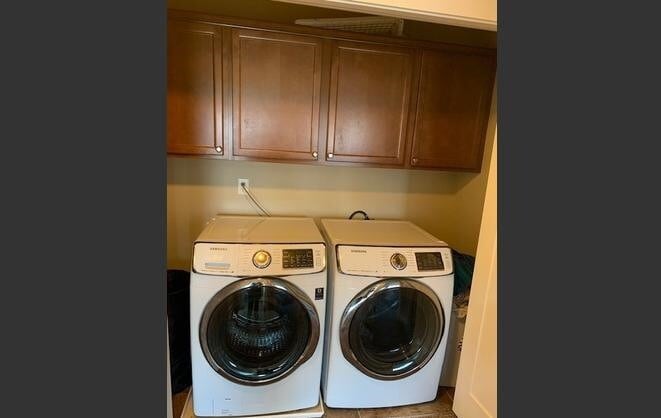 Laundry - 4753 Hadley St