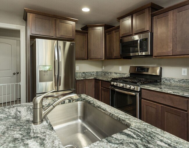 Building Photo - Perfect Single Family Home in Norwalk