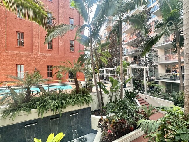 Building Photo - Little Italy 1BD/1BA Condo W/ Pool, Jacuzz...