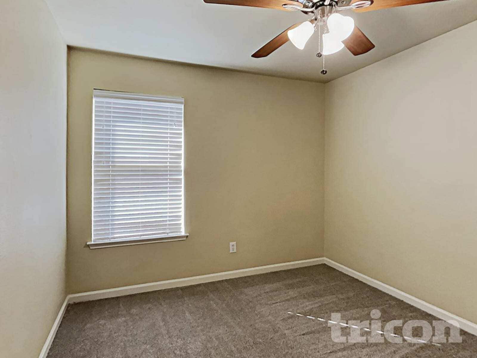 Building Photo - 1205 Rio Vista Dr