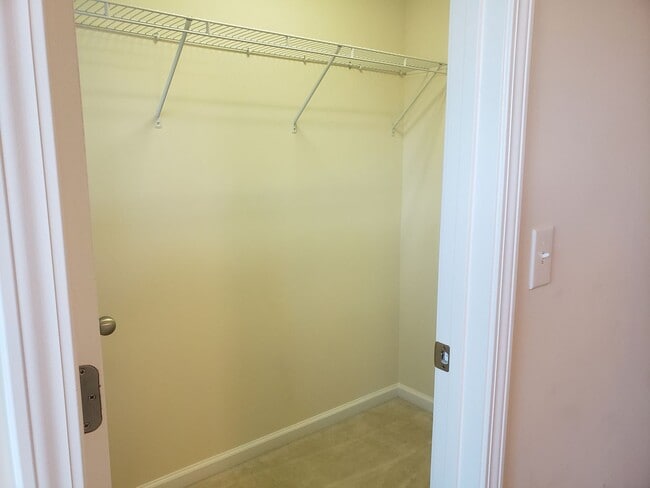 Building Photo - Thompson Ridge Townhome