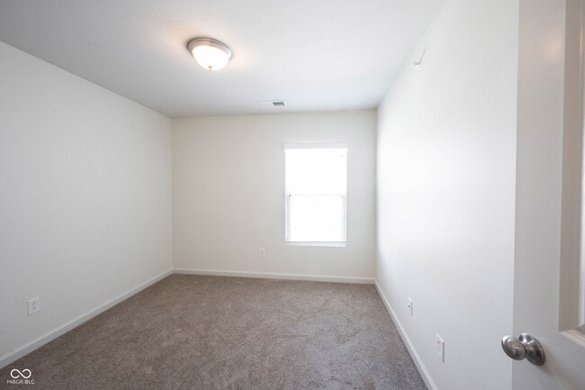 Building Photo - 12015 Zircon Ln