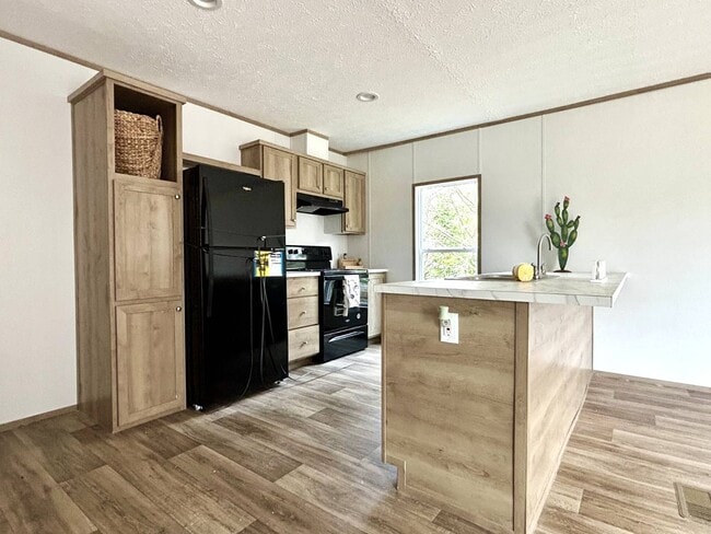 Building Photo - 575 Payne Creek Est