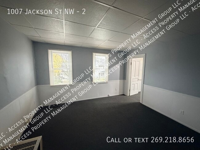 Building Photo - 1007 Jackson St NW