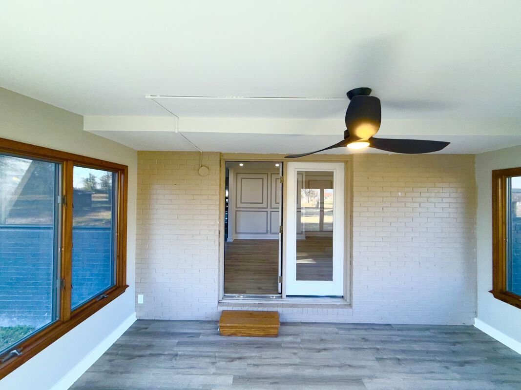 Building Photo - 303 S Promenade Blvd