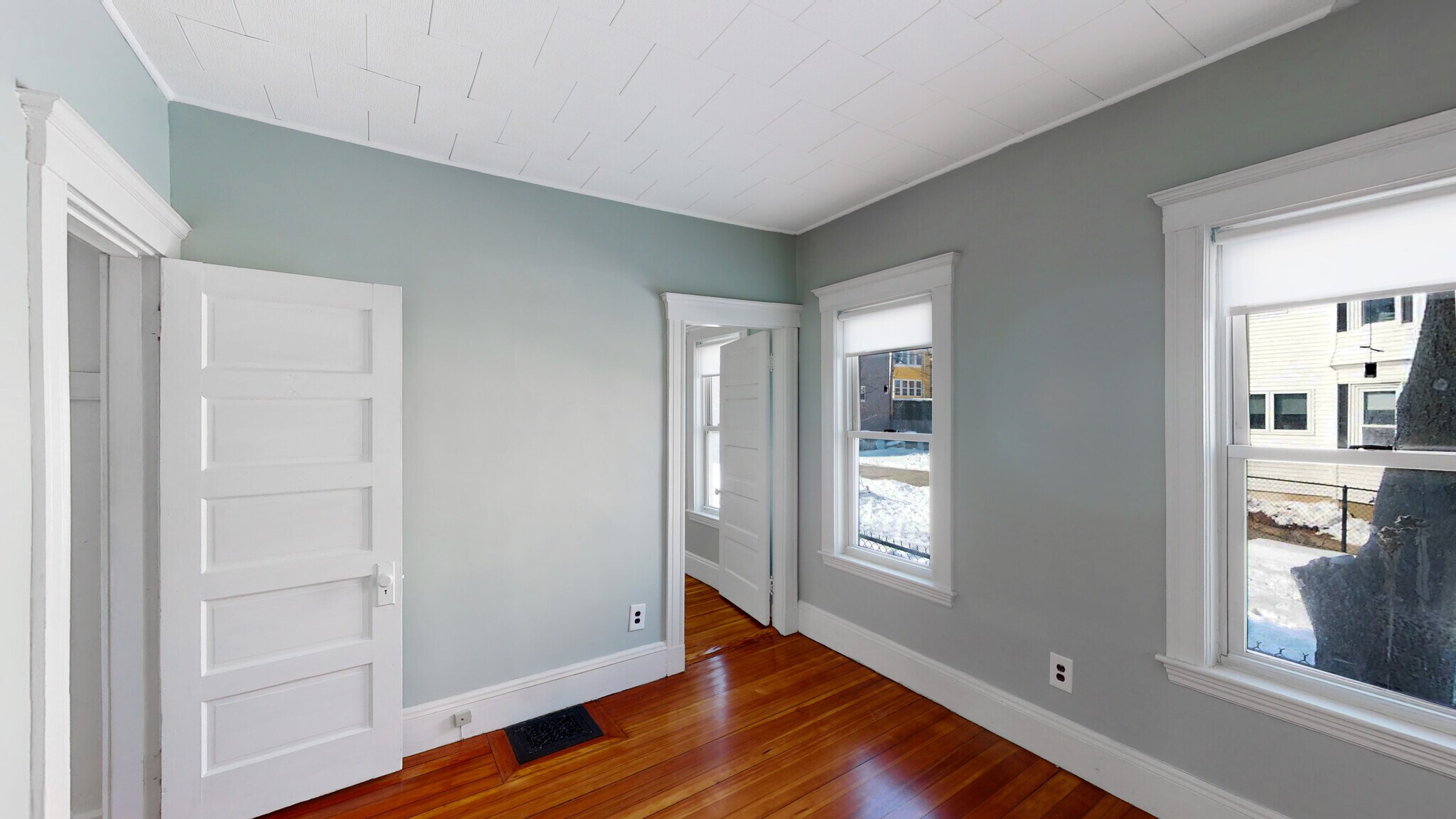 Building Photo - 70 Hudson St