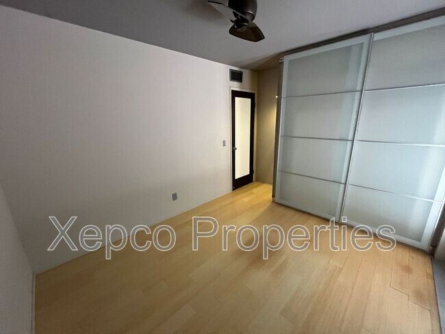 Building Photo - 2961 Sunflower Cir W