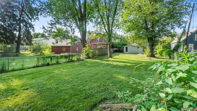 Building Photo - COMING SOON! 3 Bedroom House