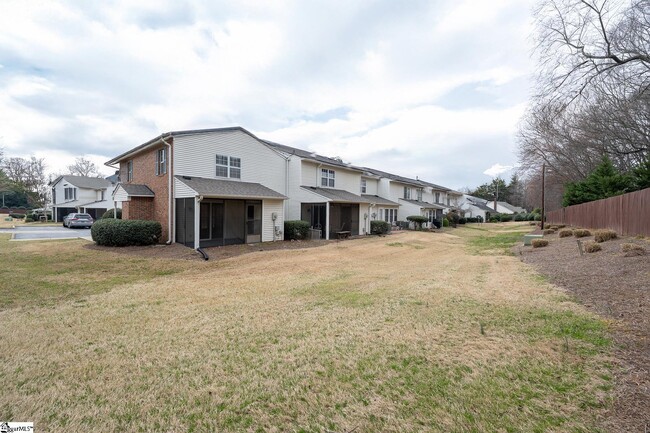 Building Photo - 97 Jamestowne Way