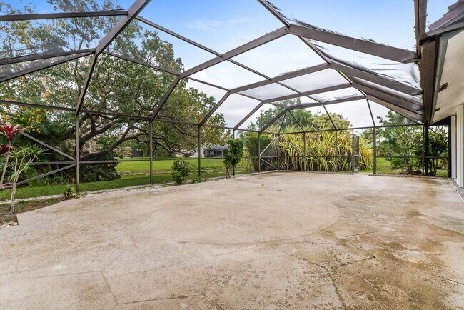 Building Photo - 14465 Larkspur Ln