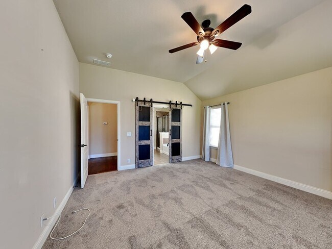 Building Photo - 3403 Cedar Ln