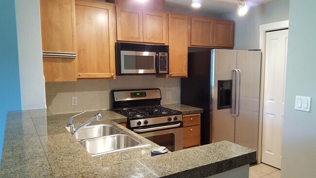 Kitchen - 2901 NE Blakeley St
