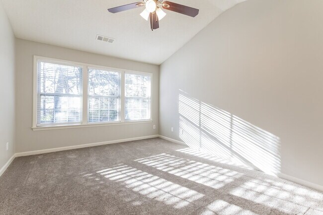 Building Photo - 1631 Heyford Cir