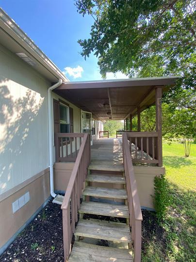 Building Photo - 99 Roots Rd