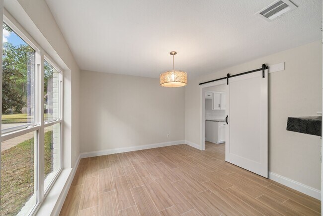 Building Photo - 15034 Rose Valley Dr