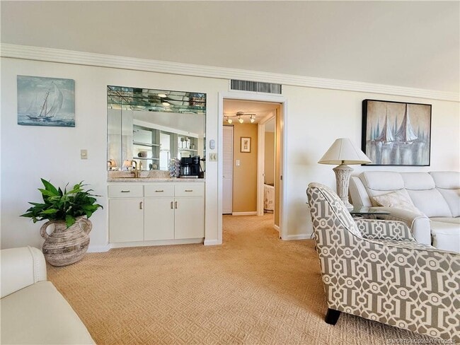Building Photo - 9500 S Ocean Dr