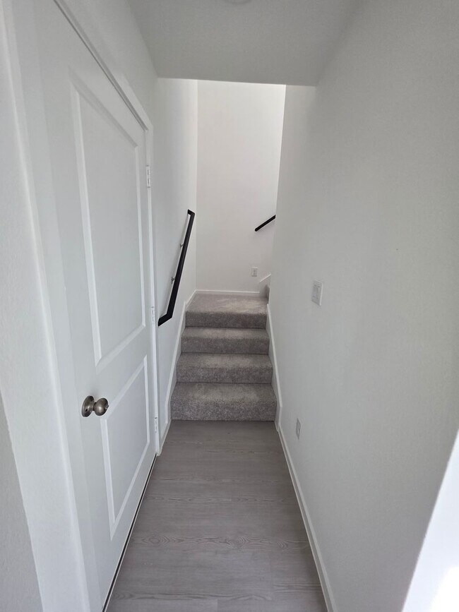Building Photo - Charming 3-Bedroom Home in Providence Vill...