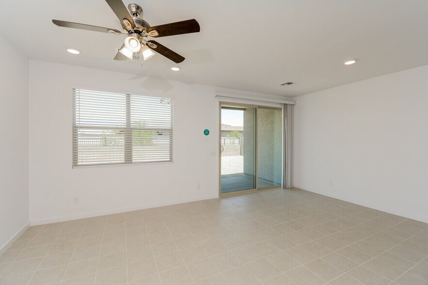 Building Photo - 14446 W Hackamore Dr.