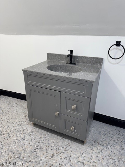 Building Photo - 12001 Oakview Ave