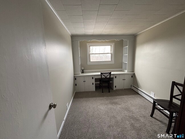 Building Photo - 324 Savage Hill Rd