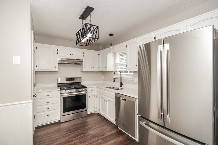 Building Photo - 661 Angela Dr