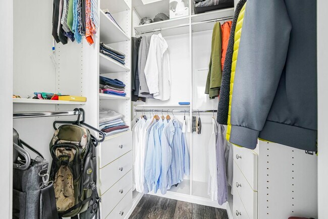 Building Photo - 26 Ave at Port Imperial