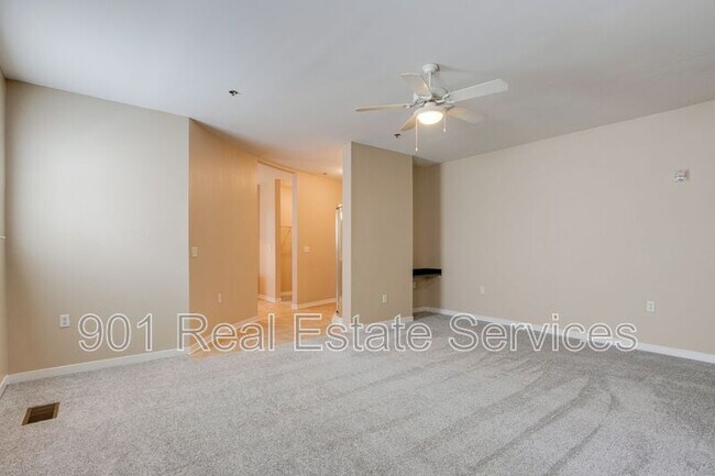 Building Photo - 426 N Front St