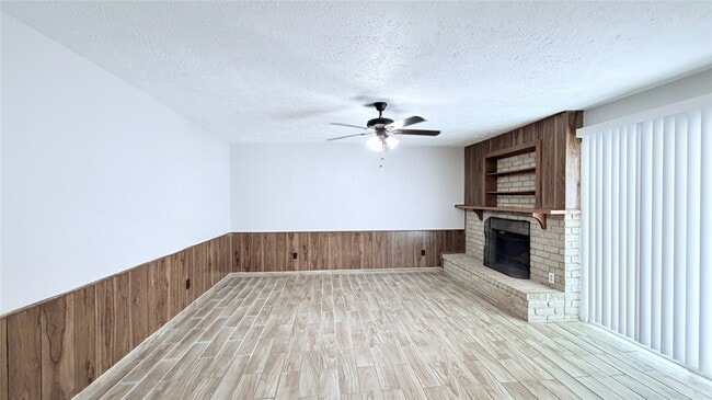 Building Photo - 15507 Mira Monte Dr