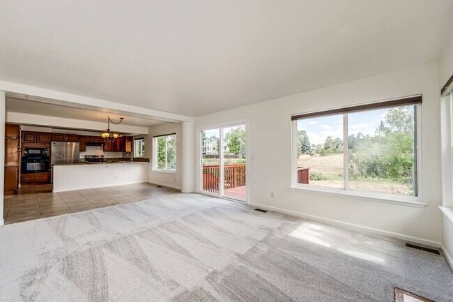 Building Photo - 9476 Morning Glory Way