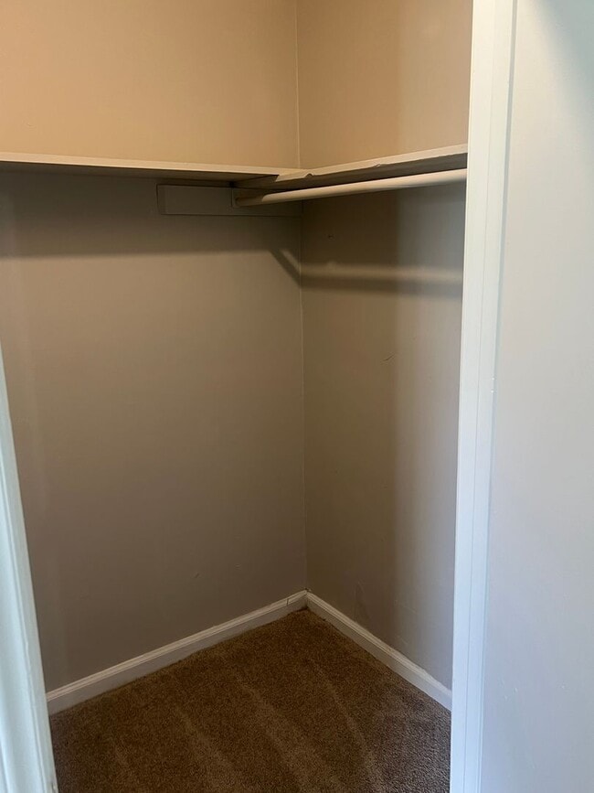 Building Photo - 2 Bedroom 2 Bath Condo