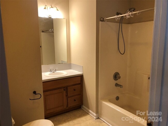 Building Photo - 703 Battleground Rd