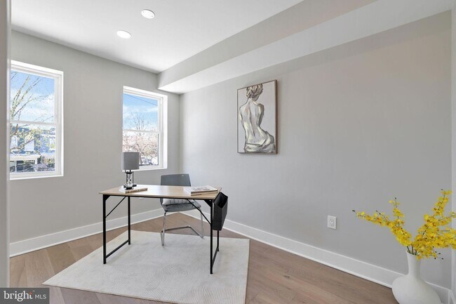 Building Photo - 5333 5th St NW