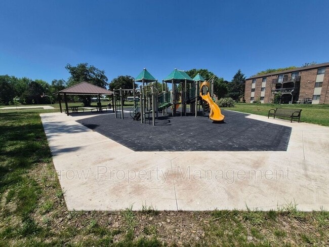 Building Photo - 4541 Tranquility Dr