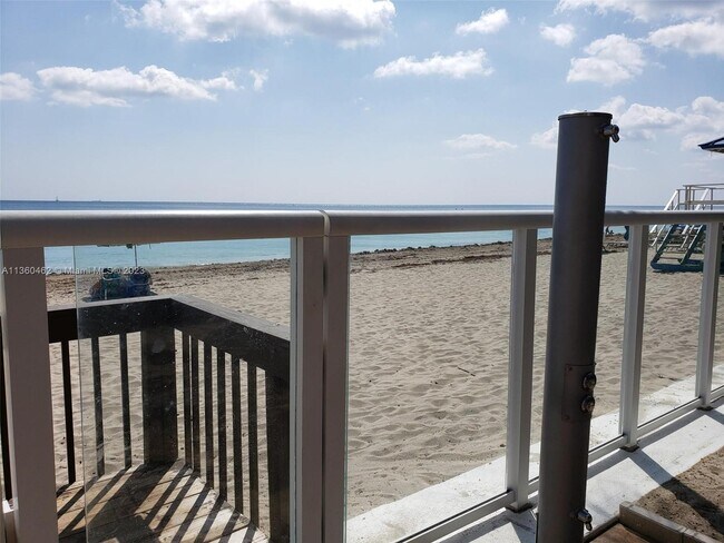 Building Photo - 3000 S Ocean Dr