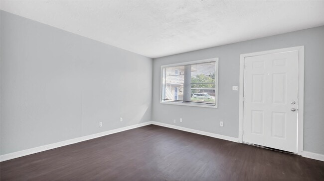 Building Photo - 5532 Eskridge St