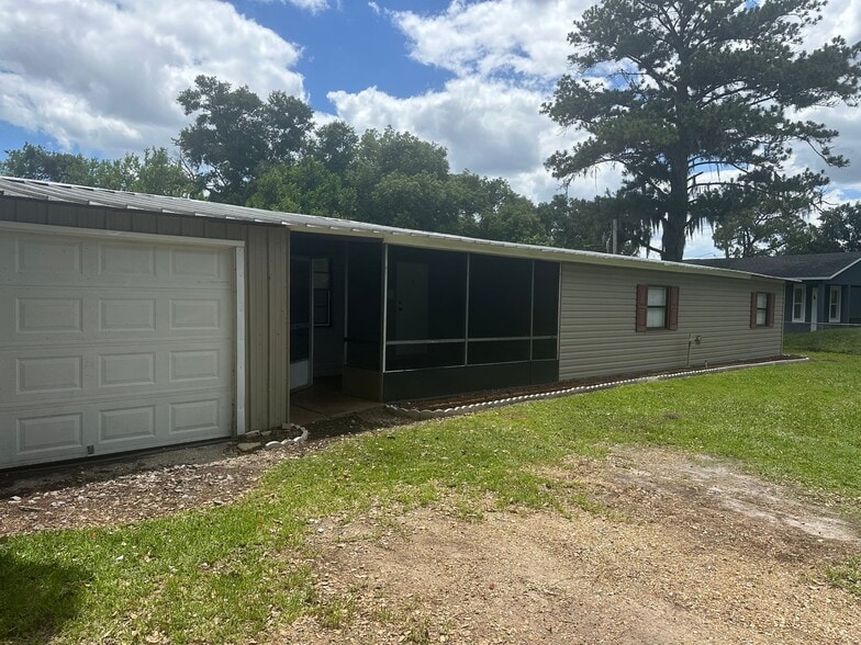 Building Photo - 2777 Tropical Lake Dr