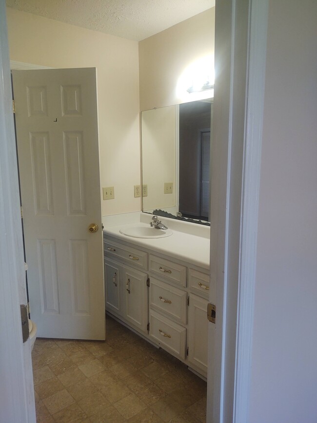 2nd floor Jack & Jill bathroom - 251 Knight Dr