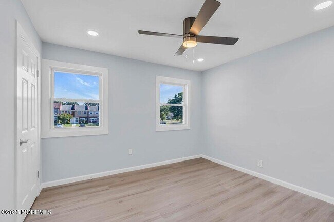 Building Photo - 131 Briar Mills Dr