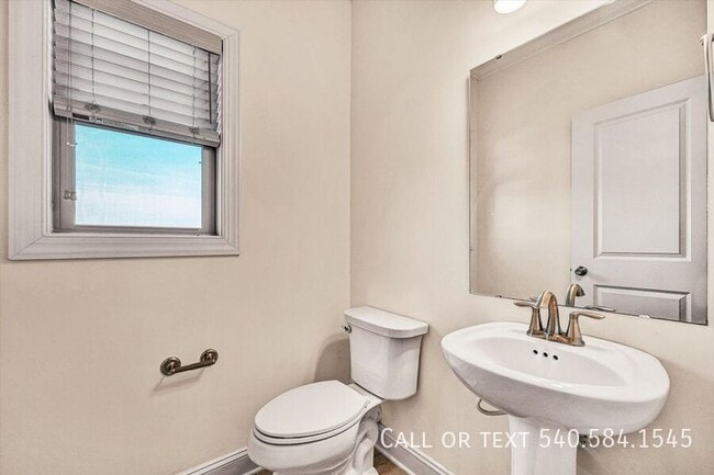 Building Photo - 6982 Linn Cove Court