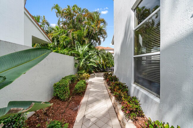 Building Photo - 4252 NW 66th Ln