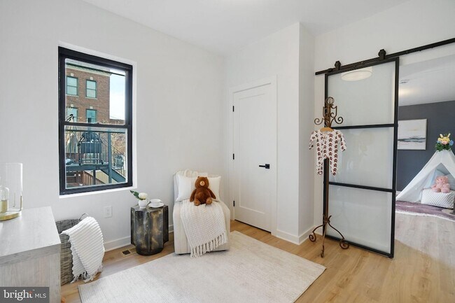 Building Photo - 403 O St NW