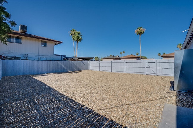 Building Photo - 215 S Doran