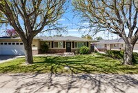 Building Photo - 1723 Silkwood Dr