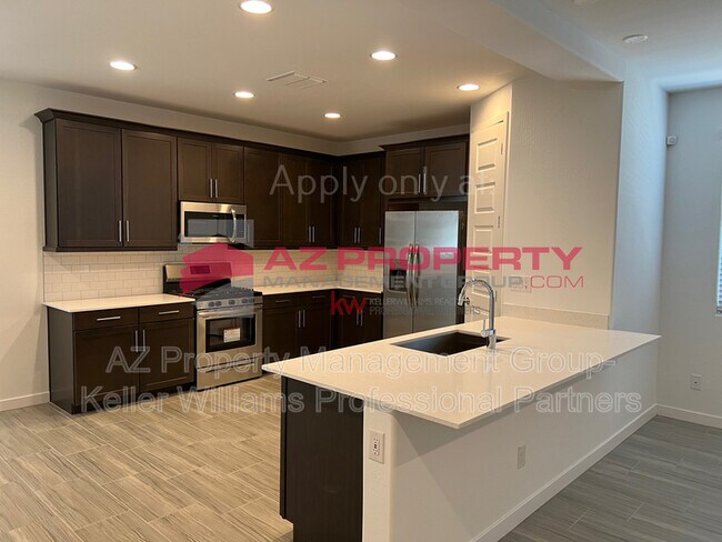 Building Photo - 12481 W Kaler Dr