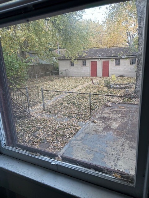 Building Photo - 783 Woodruff Pl E Dr