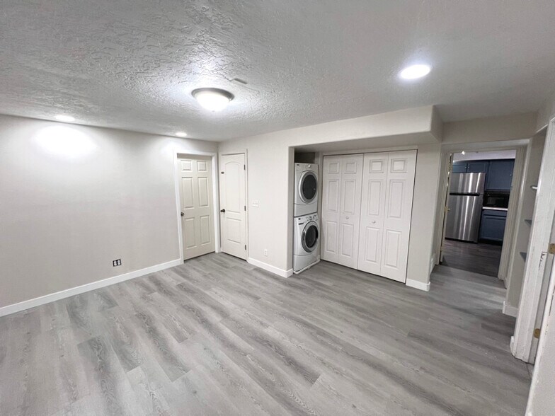 Building Photo - 6291 Liza Ln