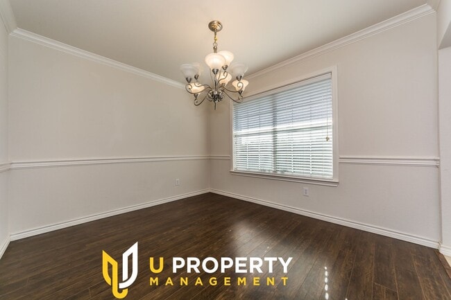 Building Photo - 5425 Smt Vw Dr