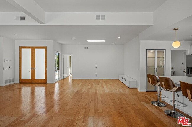 Building Photo - 4207 Michelangelo Ave
