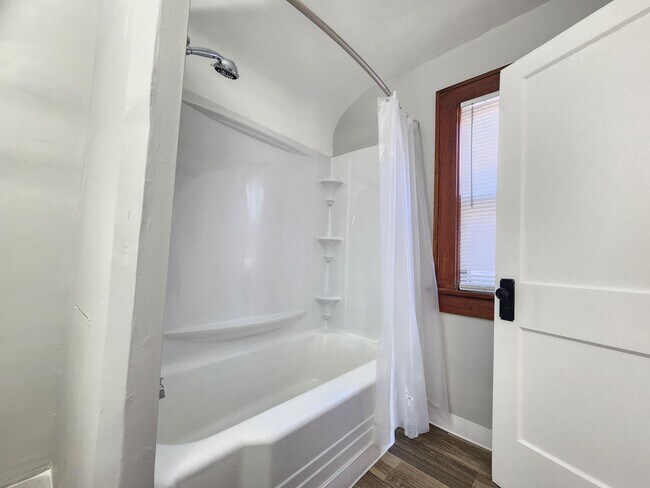 Building Photo - 183 N Wayne Ave